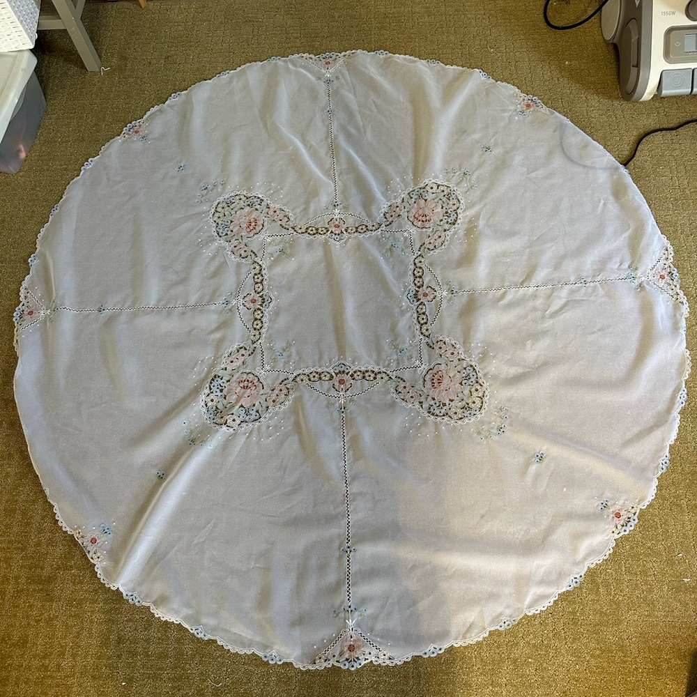 Elegant Floral Embroidered Tablecloth
